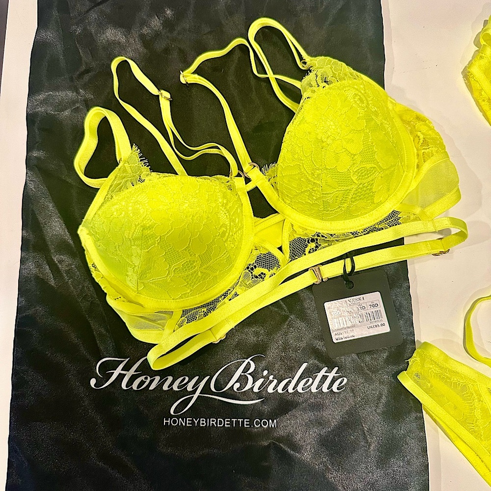 Hobert Birdette VANESSA 🌟 Neon Yellow Lace Full 3 Piece Set